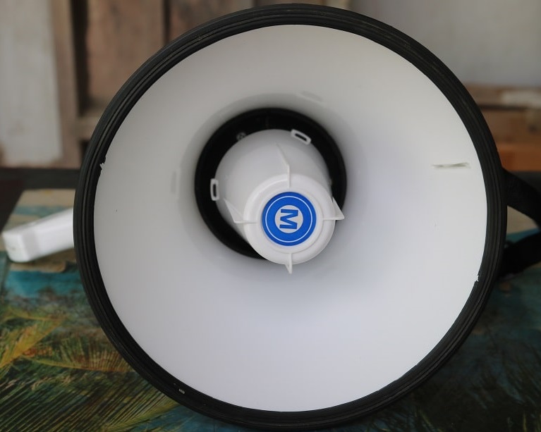 loa cầm tay aav vành bọc caosu 